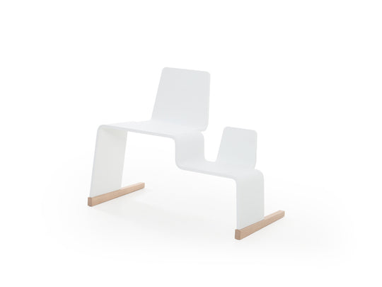 FAMiLY FURNiTURE 