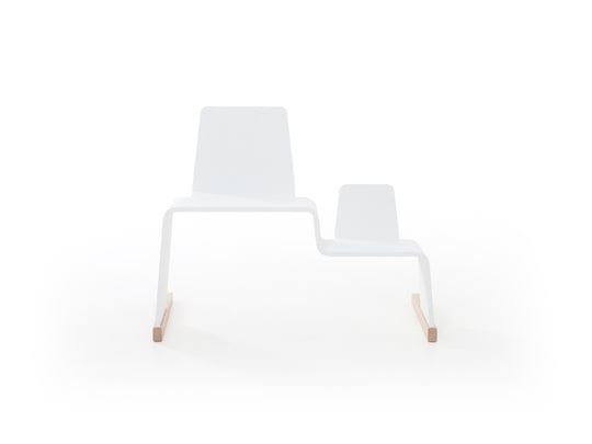 FAMiLY FURNiTURE 