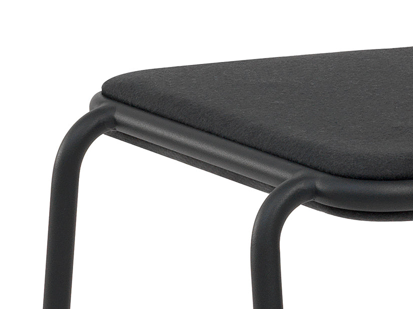HEiGHT WiDTH CHAiR